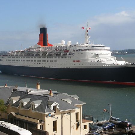 Watersedge Hotel Cobh Exterior foto