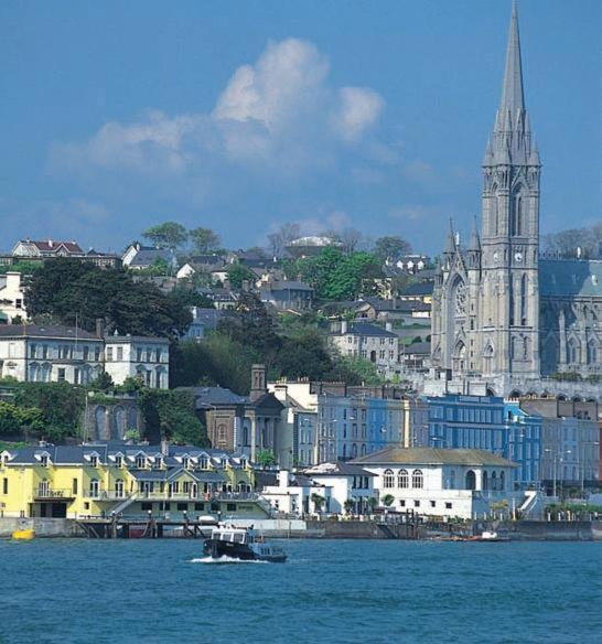 Watersedge Hotel Cobh Exterior foto