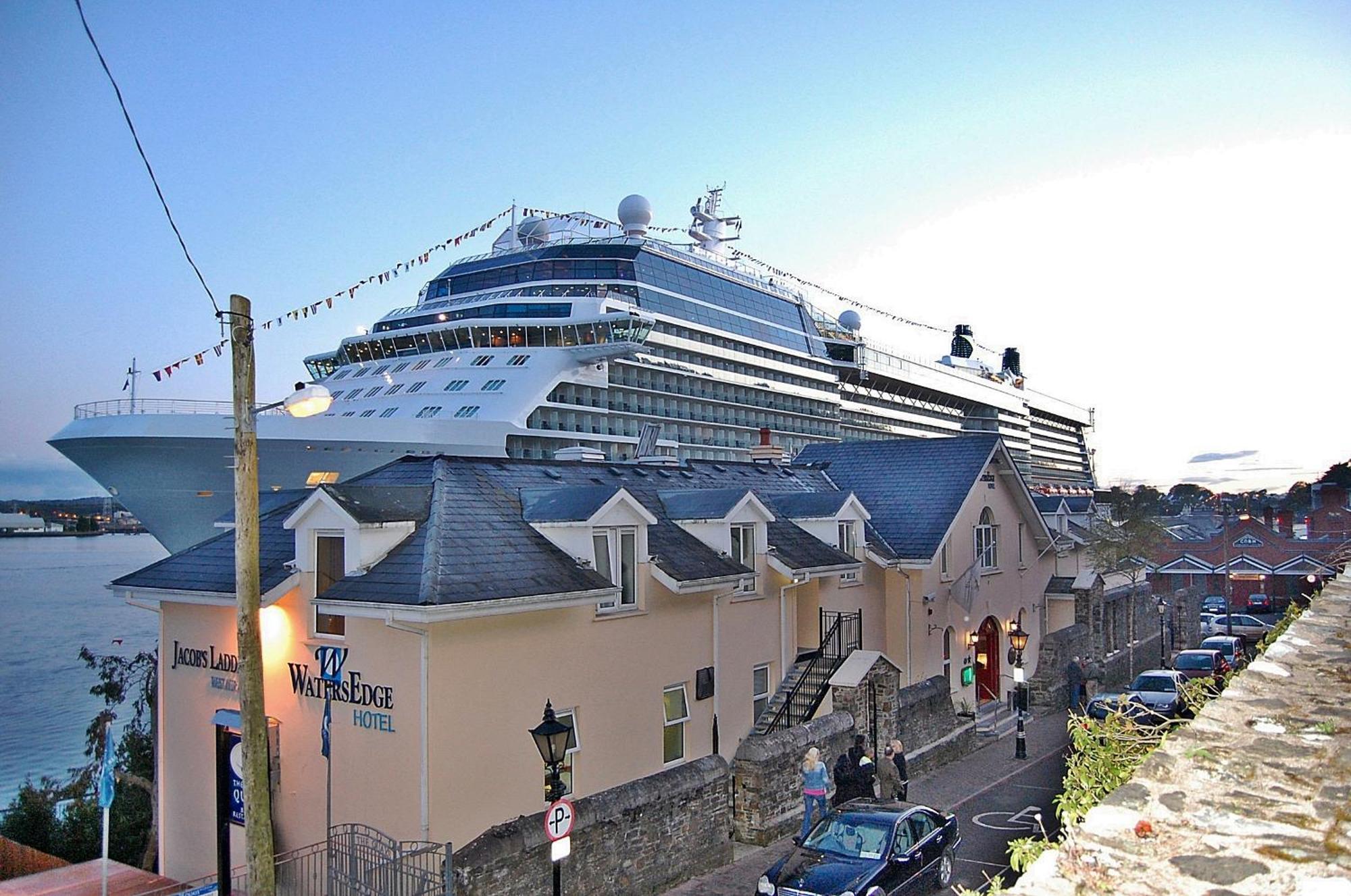 Watersedge Hotel Cobh Exterior foto